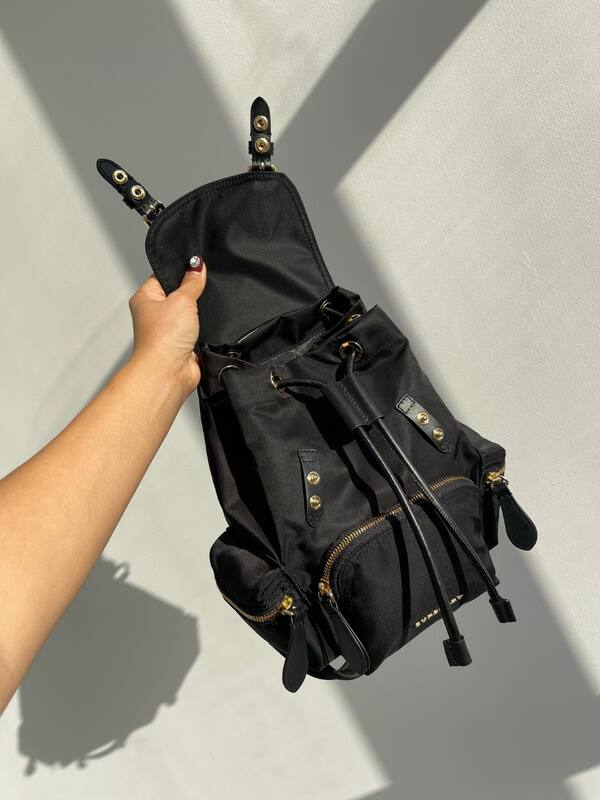 Burberry Black nylon with gold hardware 26x16x11cm backpack — 1:1 Replica