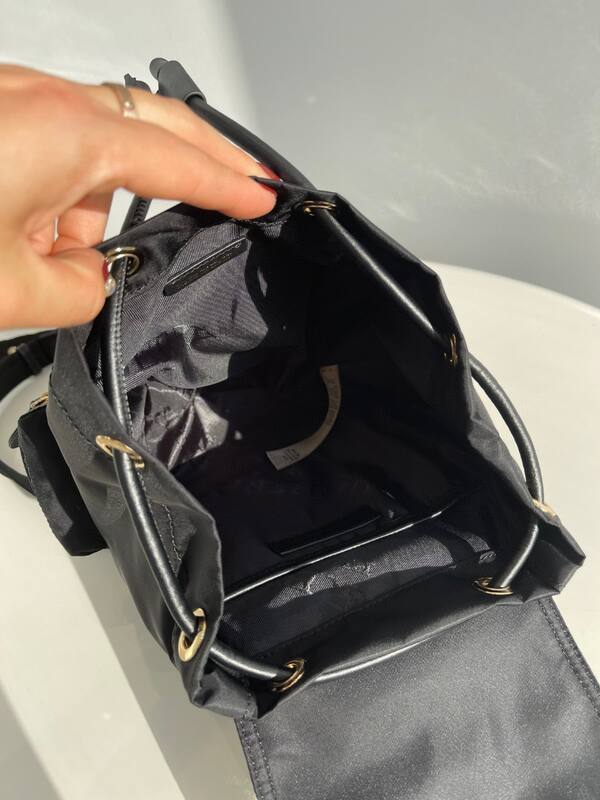 Burberry Black nylon with gold hardware 26x16x11cm backpack — 1:1 Replica