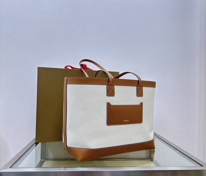 Burberry shoulder bag — Premium Replica