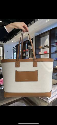 Burberry Brown 40x30x16cm shoulder bag 1 1 Replica