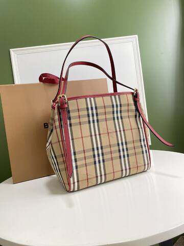 Burberry Red shoulder bag AAA Quality Replica