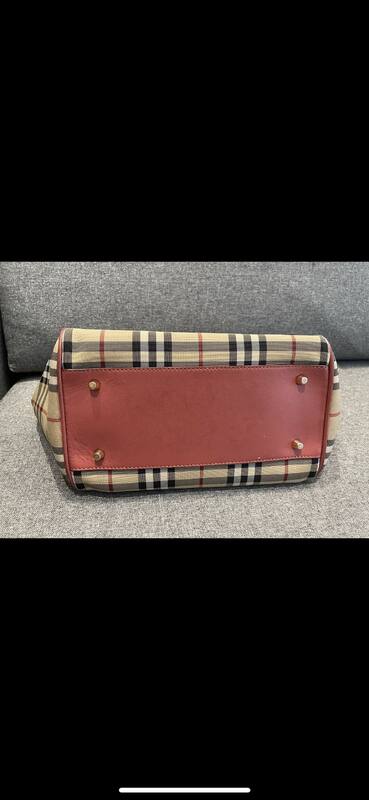 Burberry Pink shoulder bag — Top Quality Replica