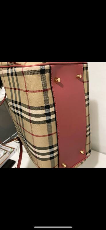 Burberry Pink shoulder bag — Top Quality Replica