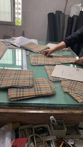 Burberry Beige shoulder bag 1 1 Replica