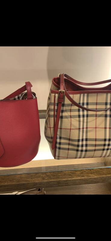 Burberry Red shoulder bag — 1:1 Replica
