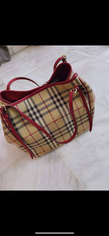 Burberry Red shoulder bag — 1:1 Replica