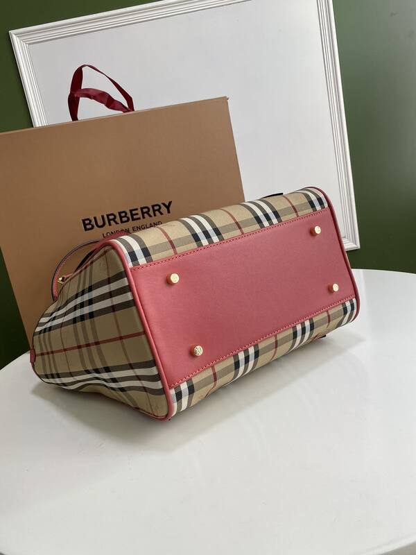Burberry Red 25x18x10cm shoulder bag — 1:1 Replica