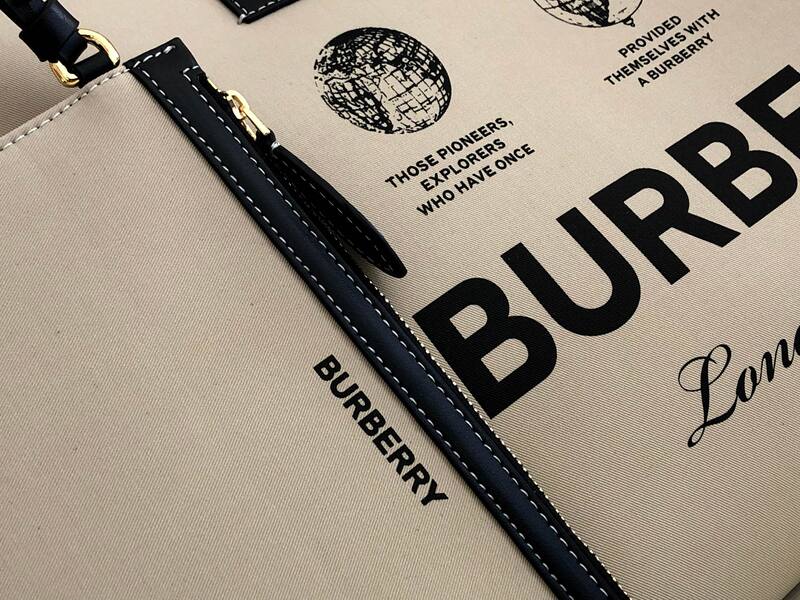 Burberry Black 40x30x16cm shoulder bag — Premium Replica