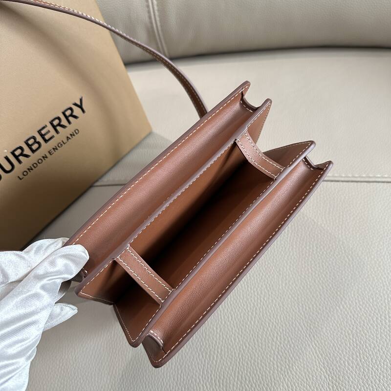 Burberry Brown 25x18x10cm shoulder bag — AAA Quality Replica