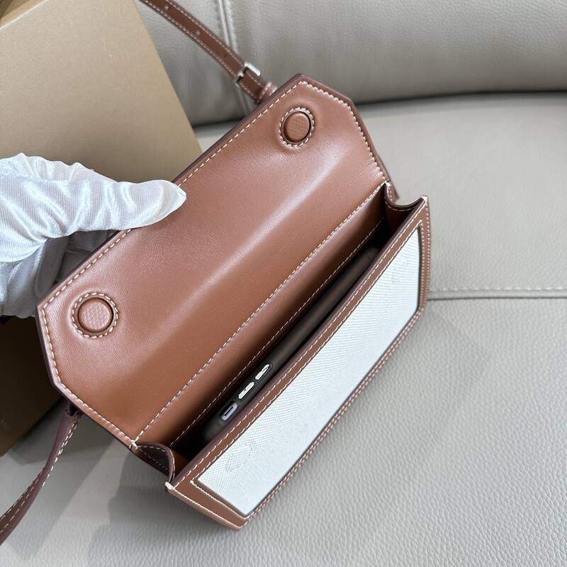 Burberry Brown 25x18x10cm shoulder bag — AAA Quality Replica
