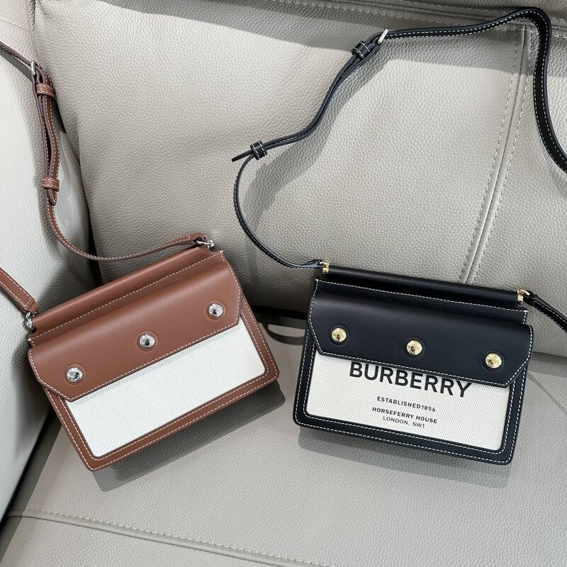 Burberry Black shoulder bag — Top Quality Replica