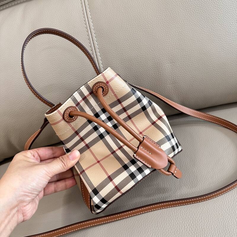 Burberry Brown shoulder bag — 1:1 Replica