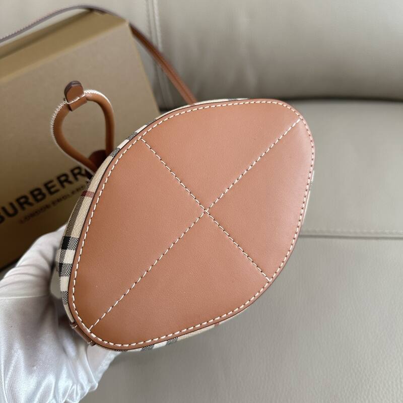 Burberry Brown shoulder bag — 1:1 Replica