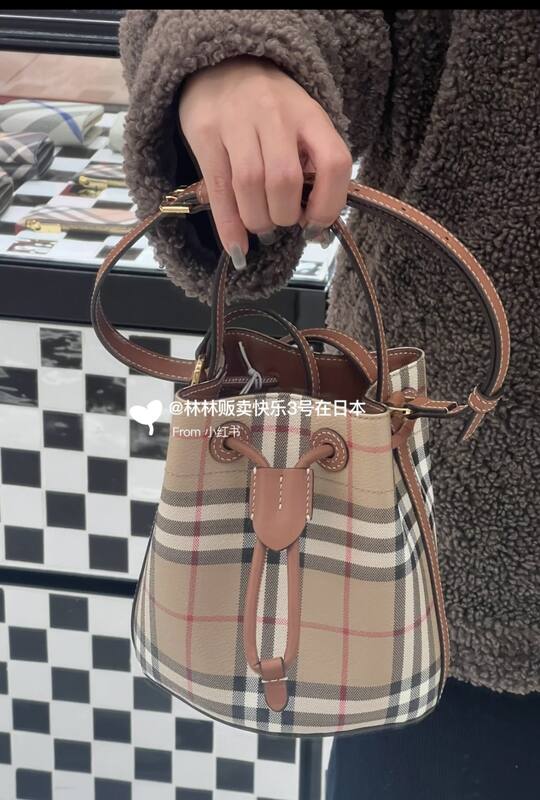 Burberry Brown shoulder bag — Top Quality Replica
