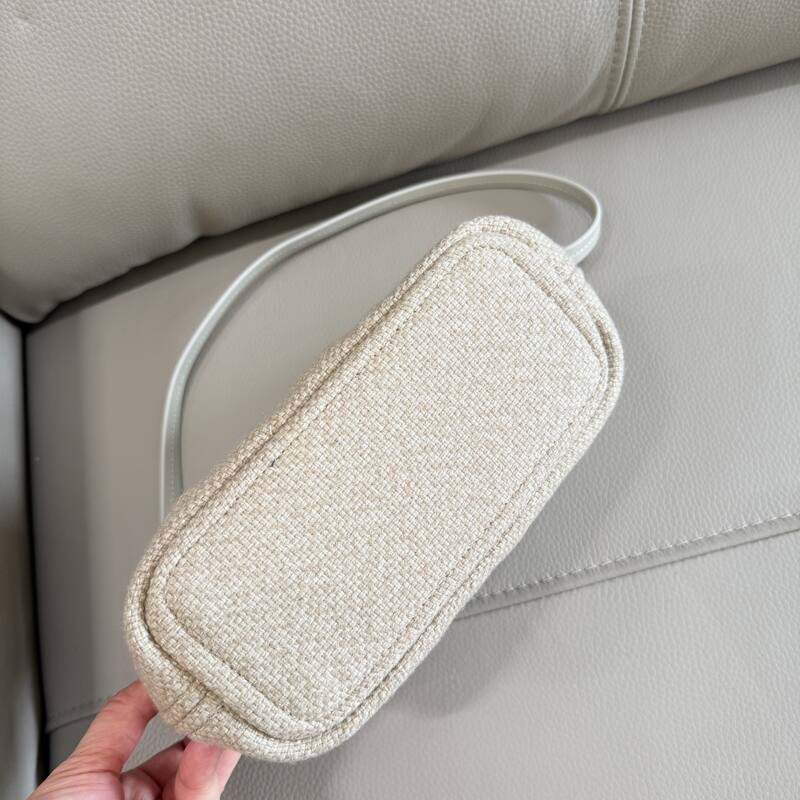 Burberry Beige and white woven fabric with light off-white leather trim 26x11x13cm shoulder — Top Quality Replica