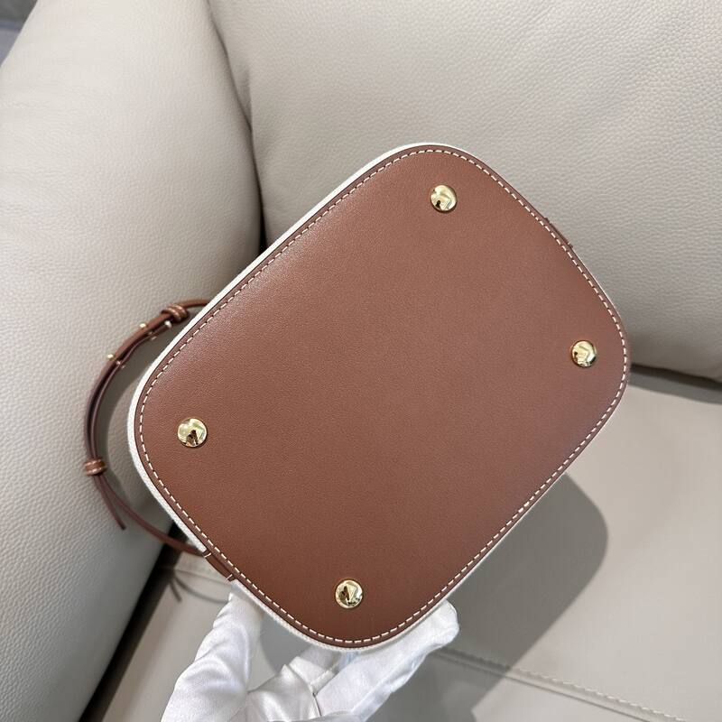 Burberry Brown shoulder bag — Premium Replica