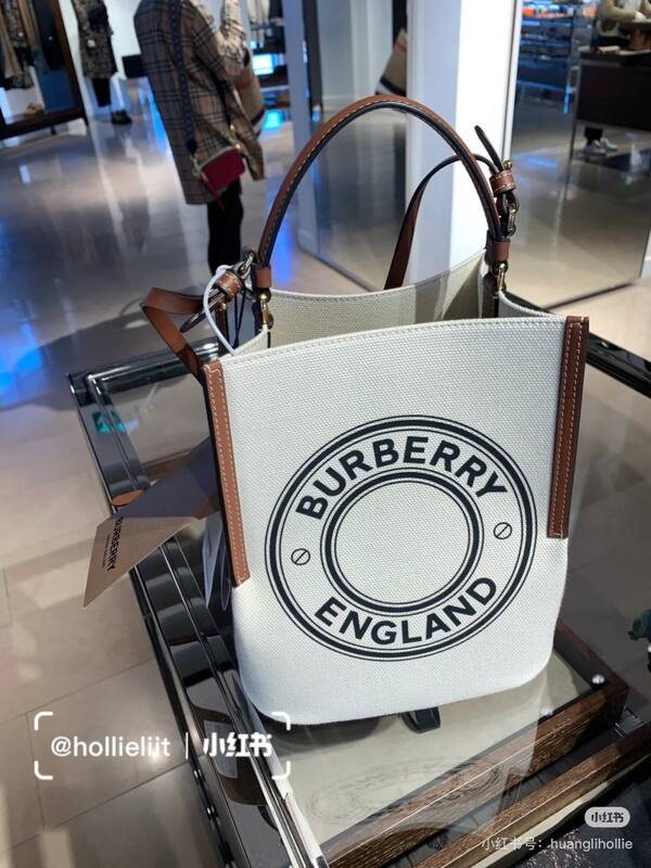 Burberry Brown 25x18x10cm shoulder bag — 1:1 Replica