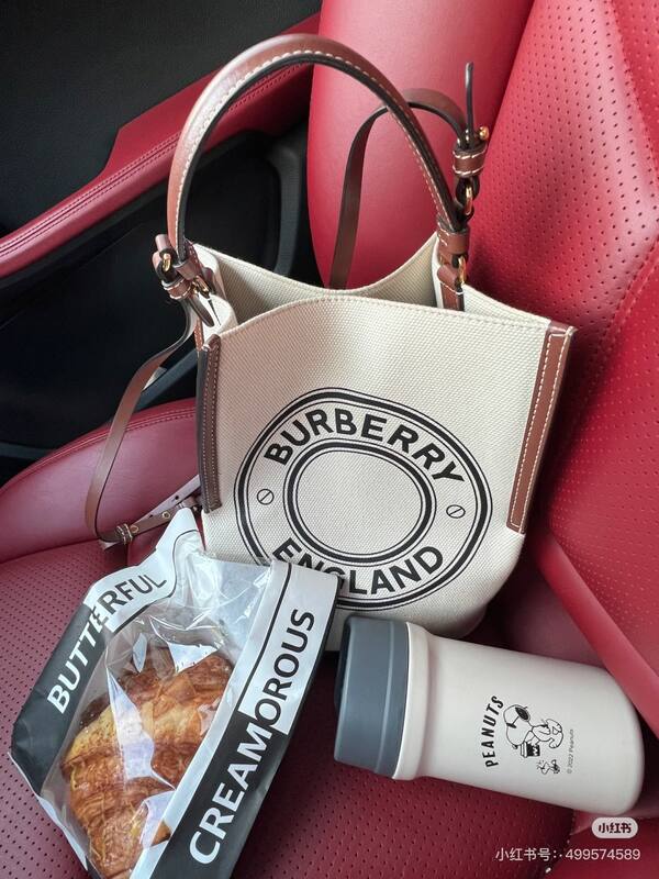 Burberry Brown 25x18x10cm shoulder bag — 1:1 Replica