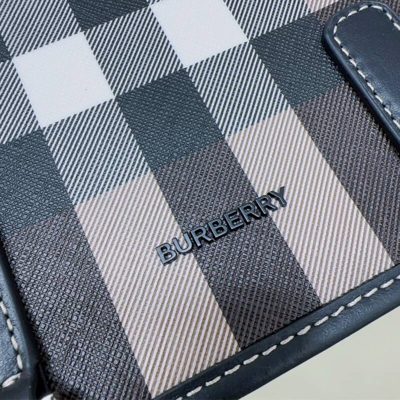 Burberry Black shoulder bag — 1:1 Replica