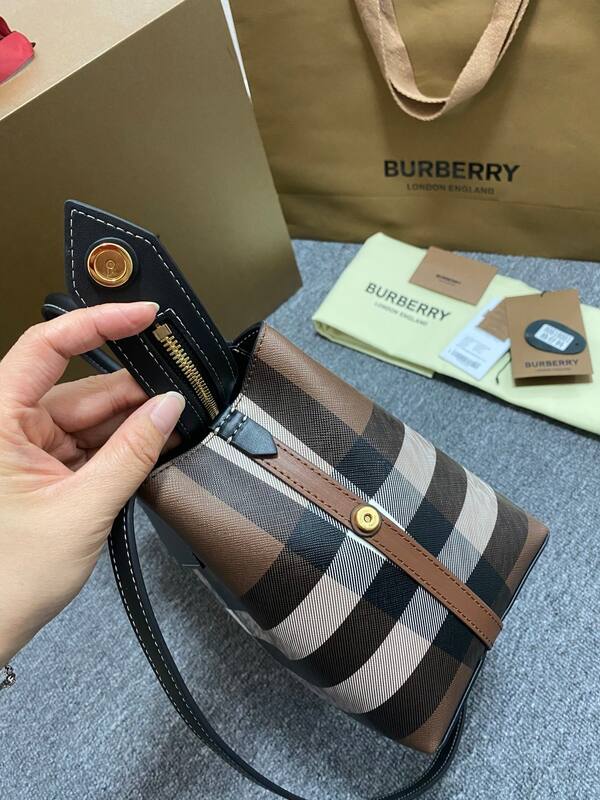 Burberry Black leather with House Check 28x13x23cm tote — 1:1 Replica