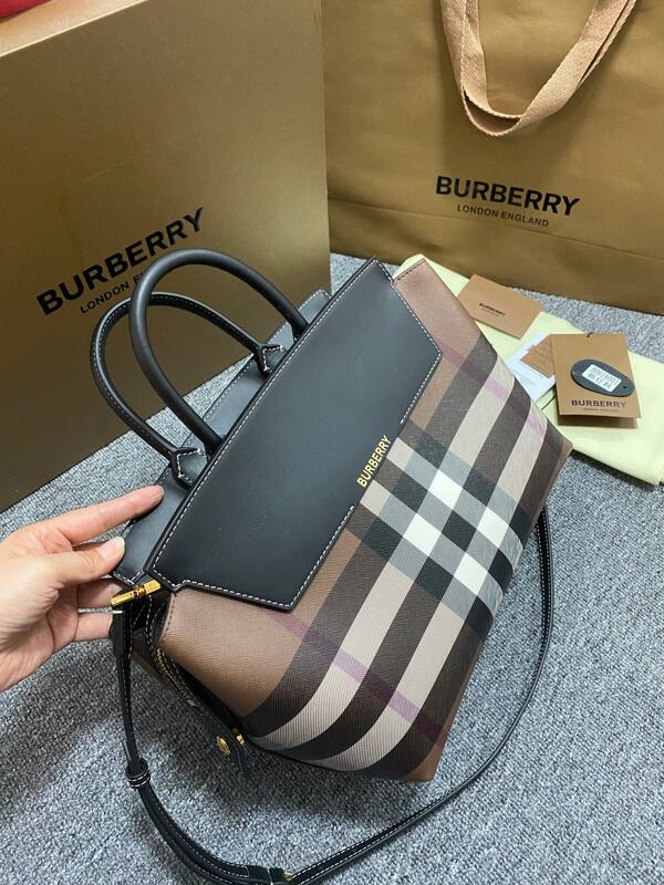 Burberry Black leather with House Check 28x13x23cm tote — 1:1 Replica