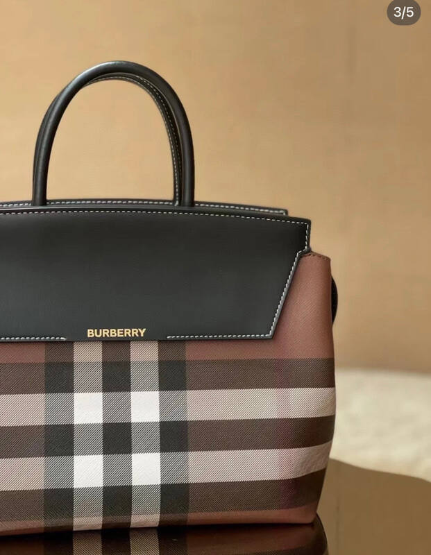 Burberry Black shoulder bag — Top Quality Replica