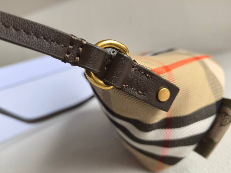 Burberry Brown shoulder bag — Premium Replica