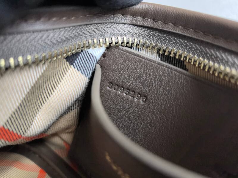 Burberry Brown shoulder bag — Premium Replica