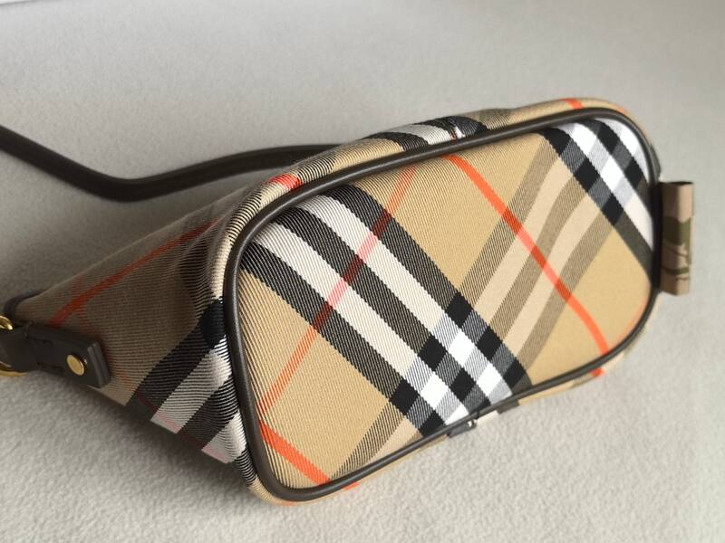 Burberry Brown shoulder bag — Premium Replica