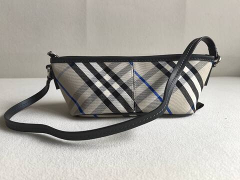Burberry Black 25x18x10cm shoulder bag 1 1 Replica
