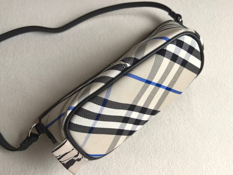 Burberry Black 25x18x10cm shoulder bag — 1:1 Replica