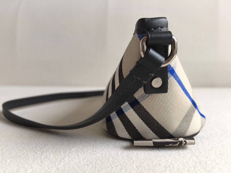 Burberry Black 25x18x10cm shoulder bag — 1:1 Replica