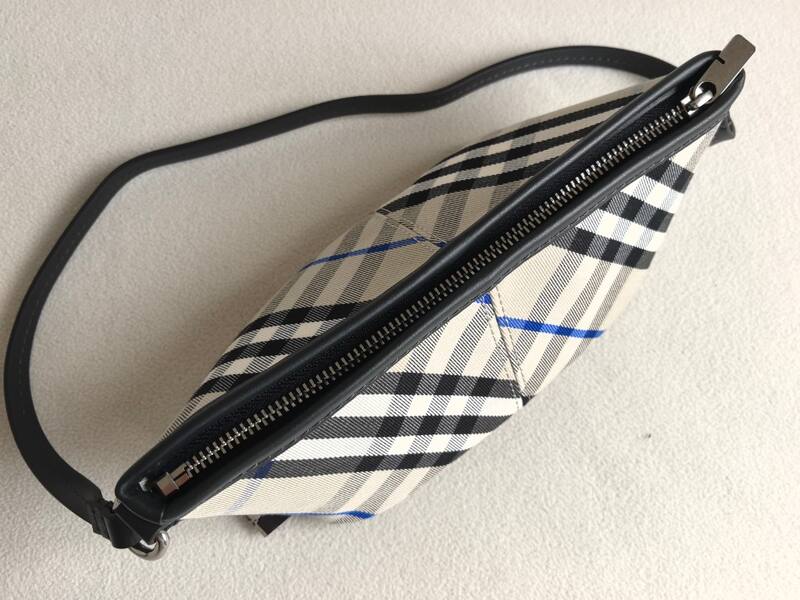 Burberry Black 25x18x10cm shoulder bag — 1:1 Replica