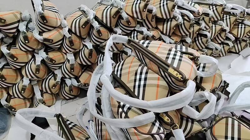 Burberry Beige shoulder bag — AAA Quality Replica
