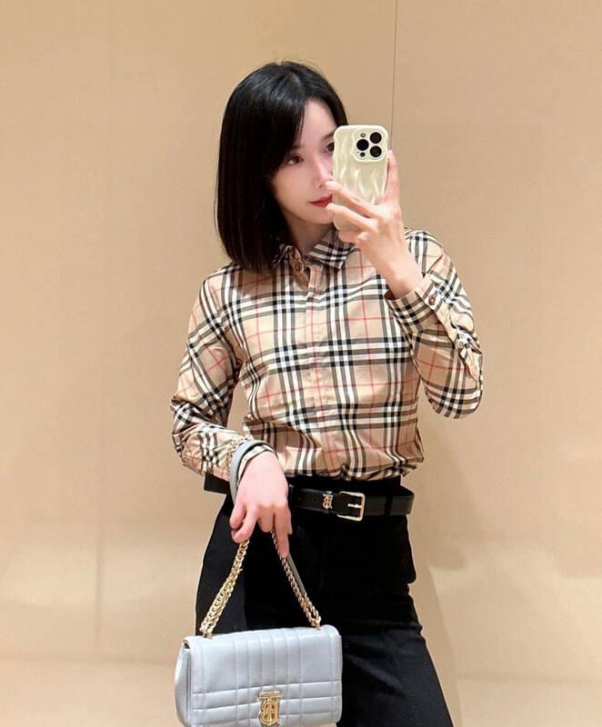 Burberry Grey 25x18x10cm shoulder bag — 1:1 Replica