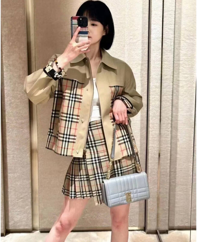 Burberry Grey 25x18x10cm shoulder bag — 1:1 Replica