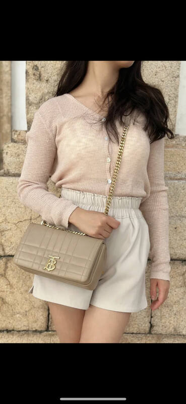 Burberry Beige 25x18x10cm shoulder bag — AAA Quality Replica