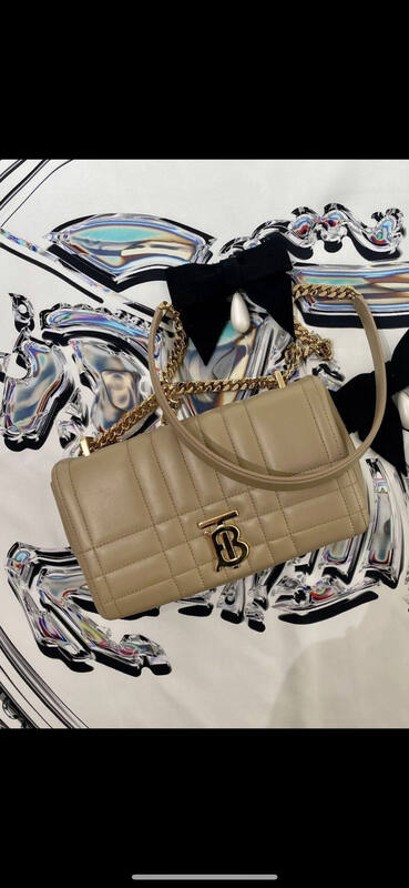 Burberry Beige 25x18x10cm shoulder bag — AAA Quality Replica