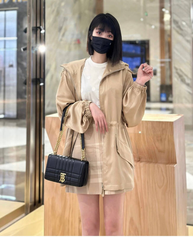 Burberry Black 25x18x10cm shoulder bag — 1:1 Replica