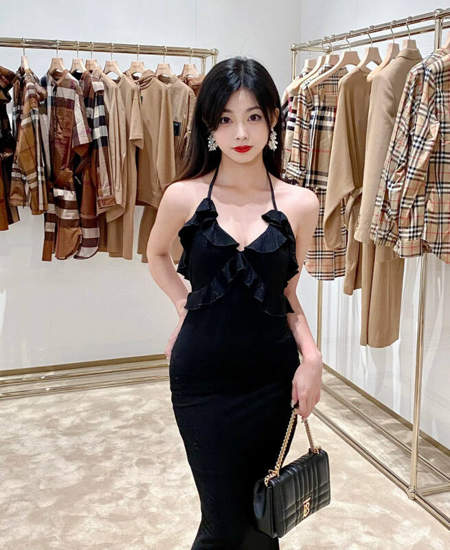 Burberry Black 25x18x10cm shoulder bag — 1:1 Replica
