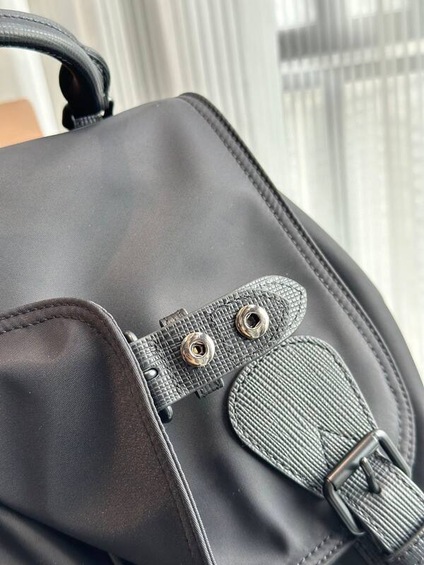 Burberry Black shoulder bag — Premium Replica