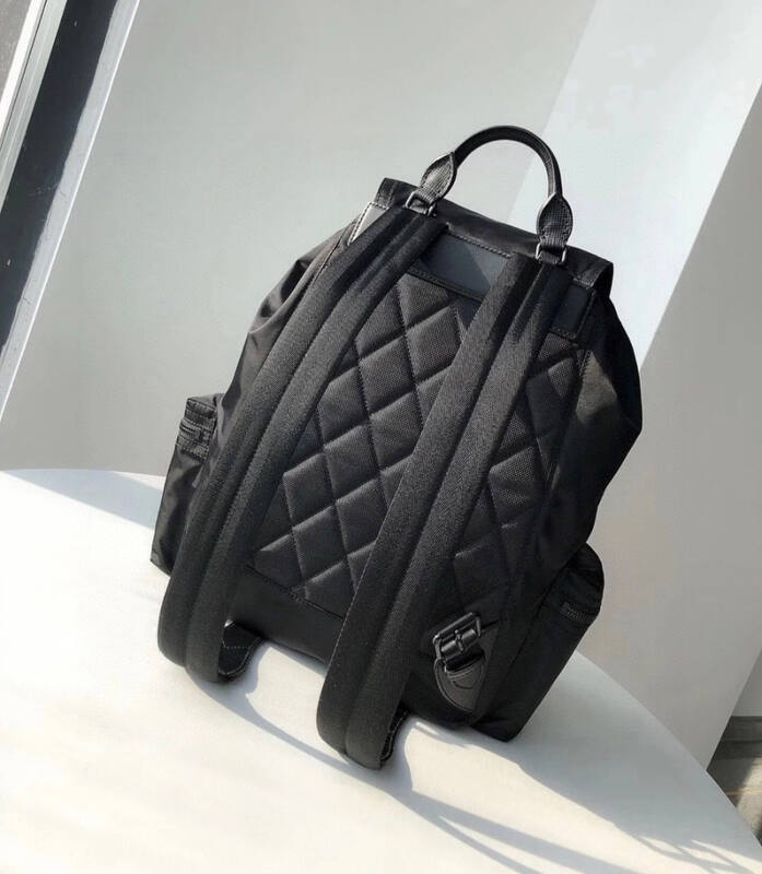 Burberry Black shoulder bag — 1:1 Replica