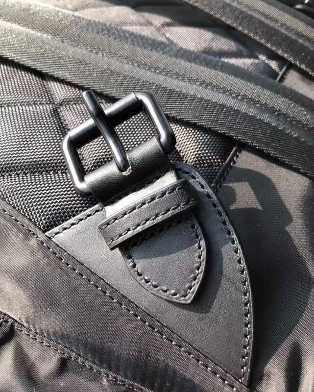 Burberry Black shoulder bag — 1:1 Replica
