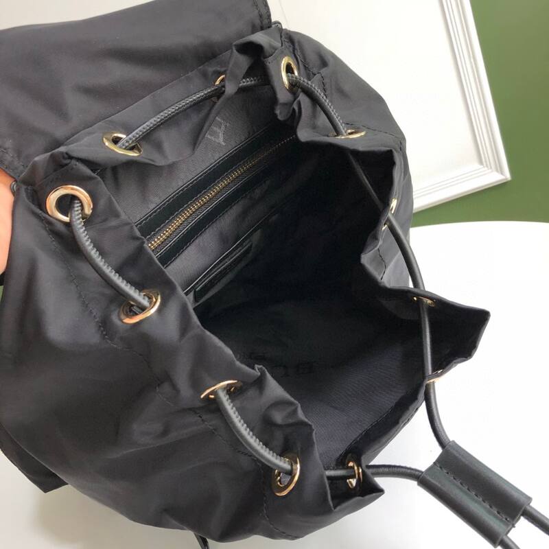 Burberry Black Nylon 28x42x15cm backpack — 1:1 Replica