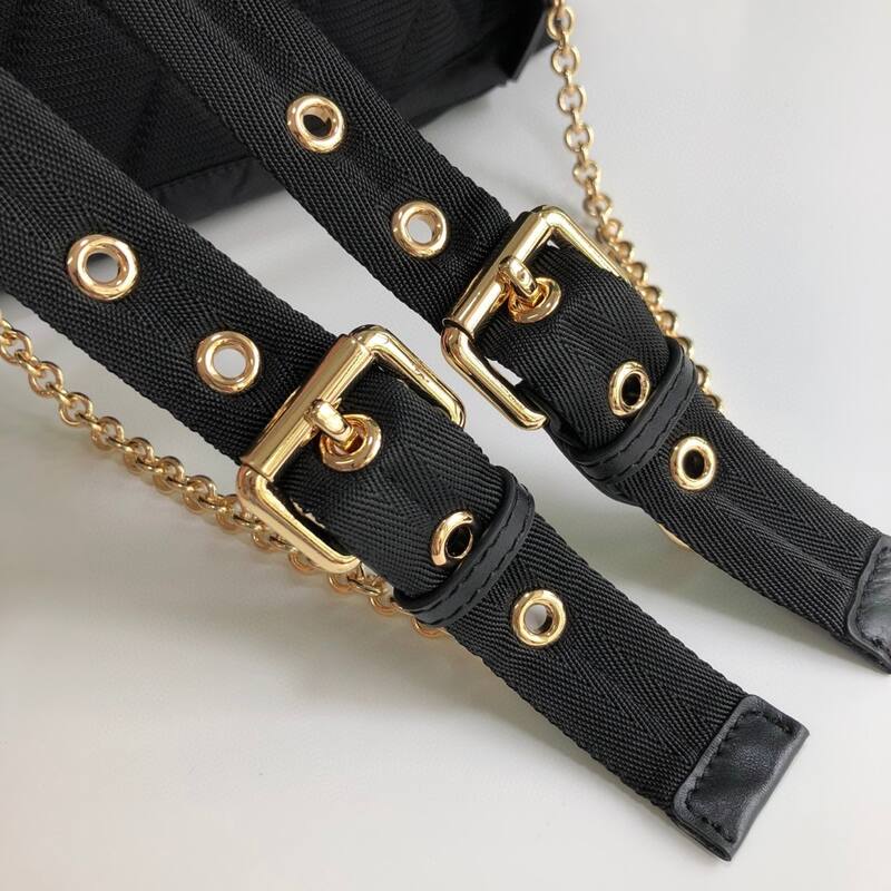 Burberry Black Nylon 28x42x15cm backpack — 1:1 Replica