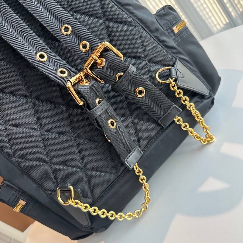 Burberry Black nylon with brown leather trim 28x37x15cm backpack — Premium Replica