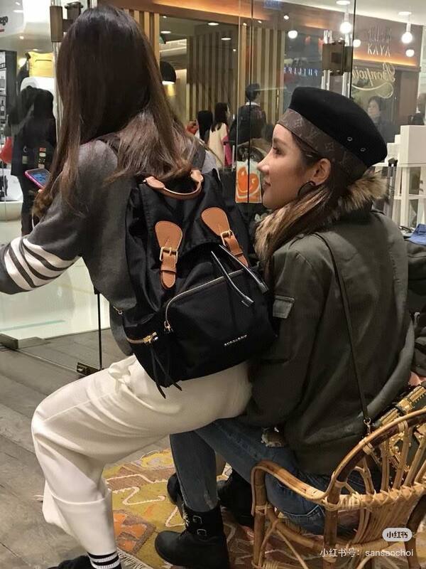 Burberry Black nylon with tan leather trim 32x40x15cm backpack — Top Quality Replica