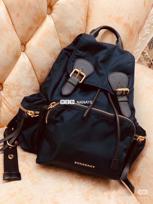 Burberry Black 30x22x12cm shoulder bag — Premium Replica