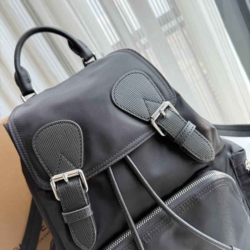 Burberry Black Nylon 22 x backpack — Top Quality Replica
