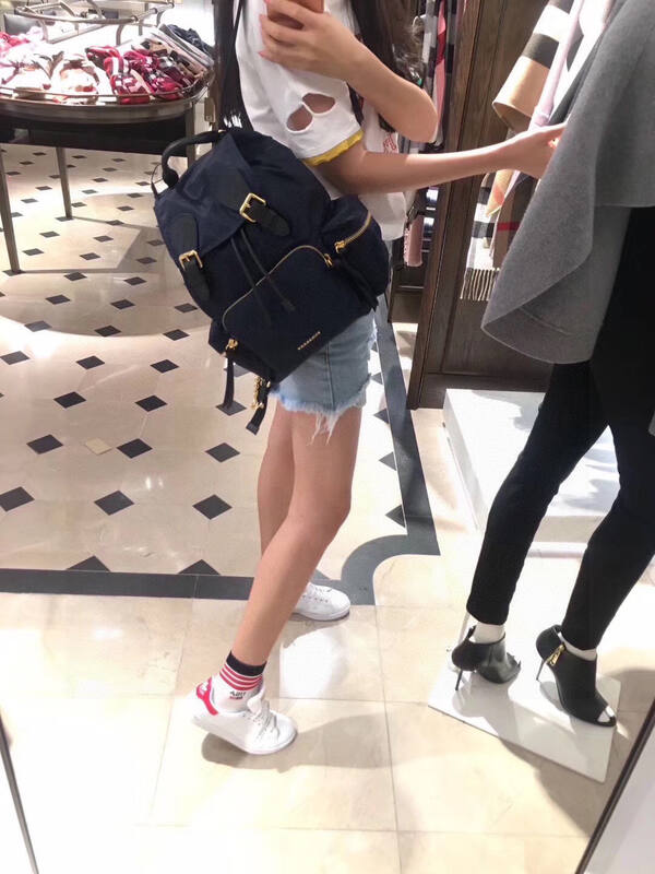 Burberry Black shoulder bag — AAA Quality Replica